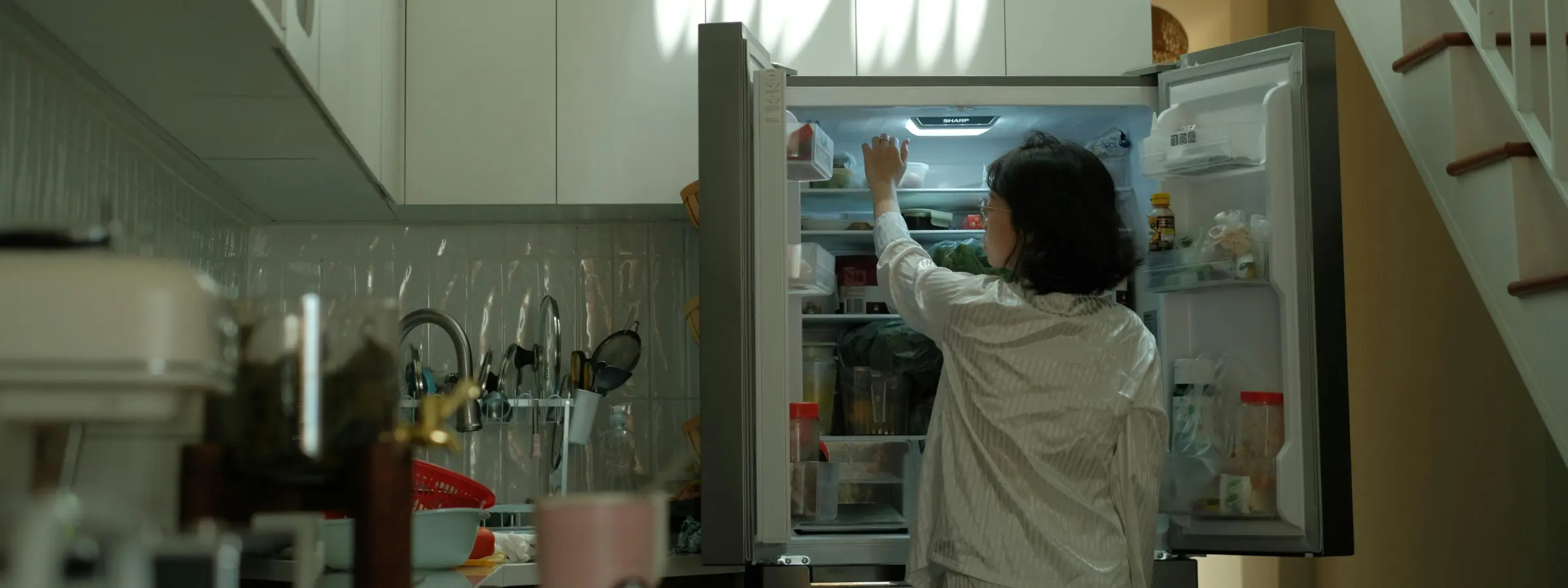 Cómo controlar la ansiedad de comer: causas, señales y 15 estrategias