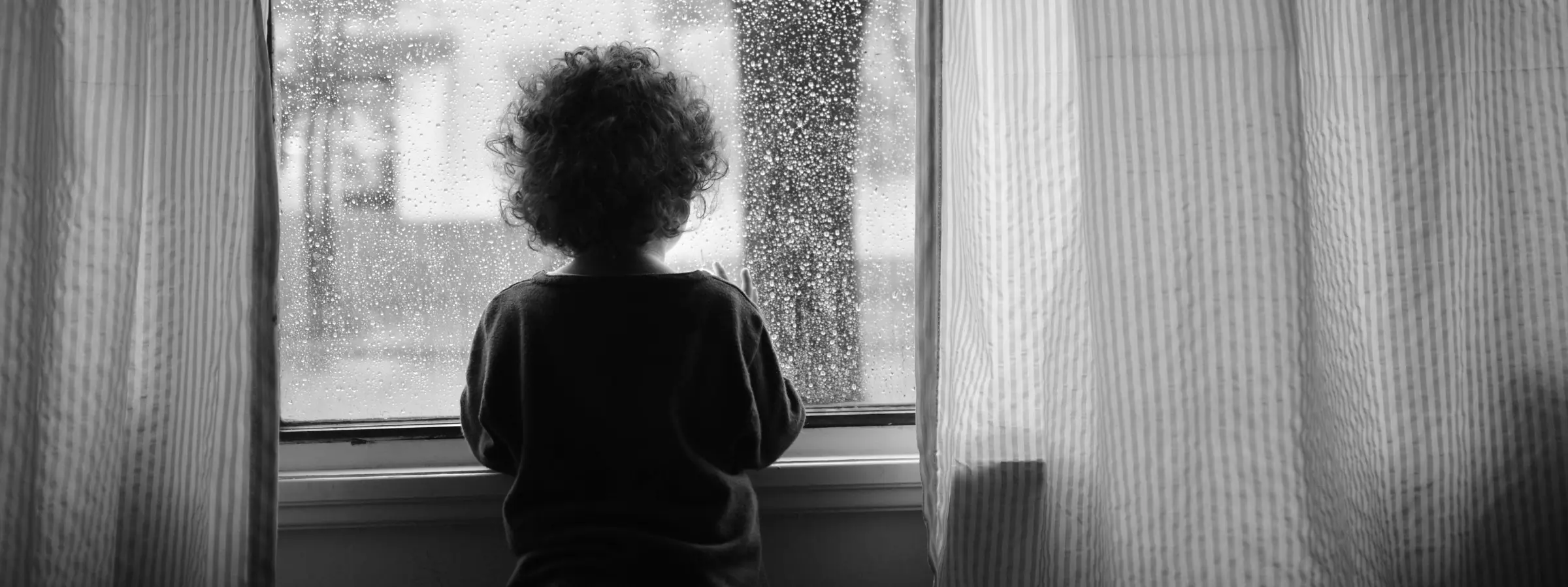 Me siento triste y sola: qué está pasando contigo y cómo cuidarte